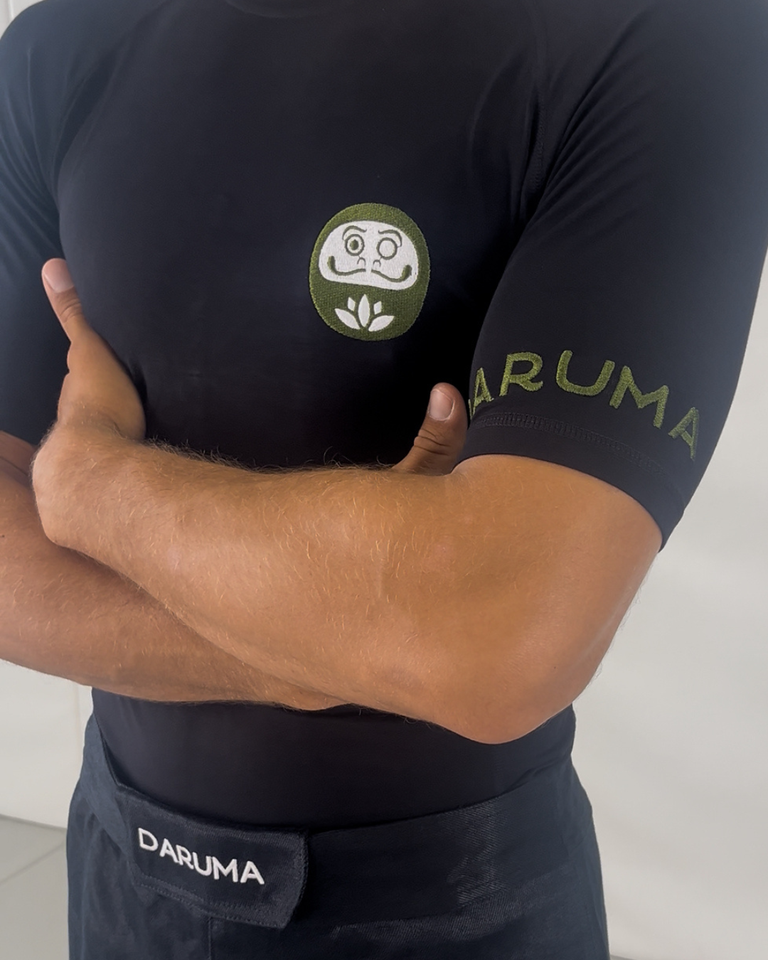 Daruma Bamboo Rashguard — Black · Short Sleeve