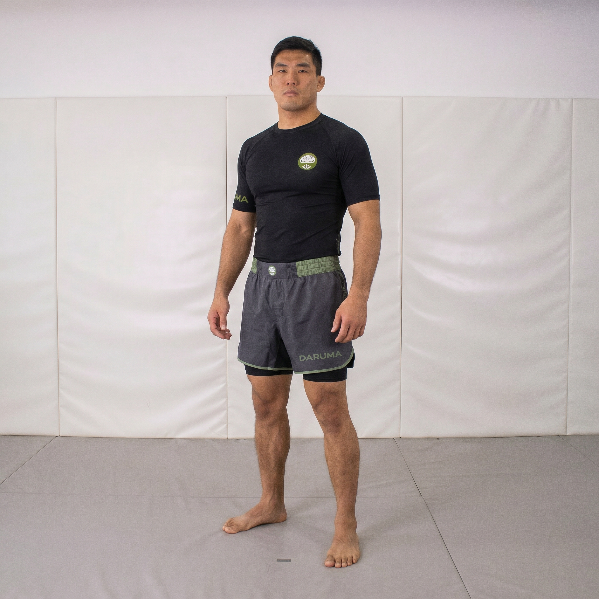 Daruma Bamboo Rashguard — Black · Short Sleeve
